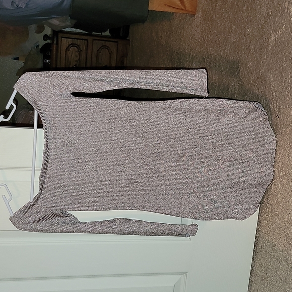 Off the shoulders Dress - Picture 5 of 5